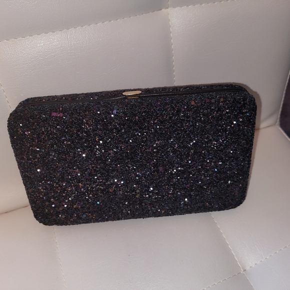 Clutch - Picture 2 of 7